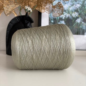 Pure silk italienisches Konengarn Maulbeerseide in Salbeigrün